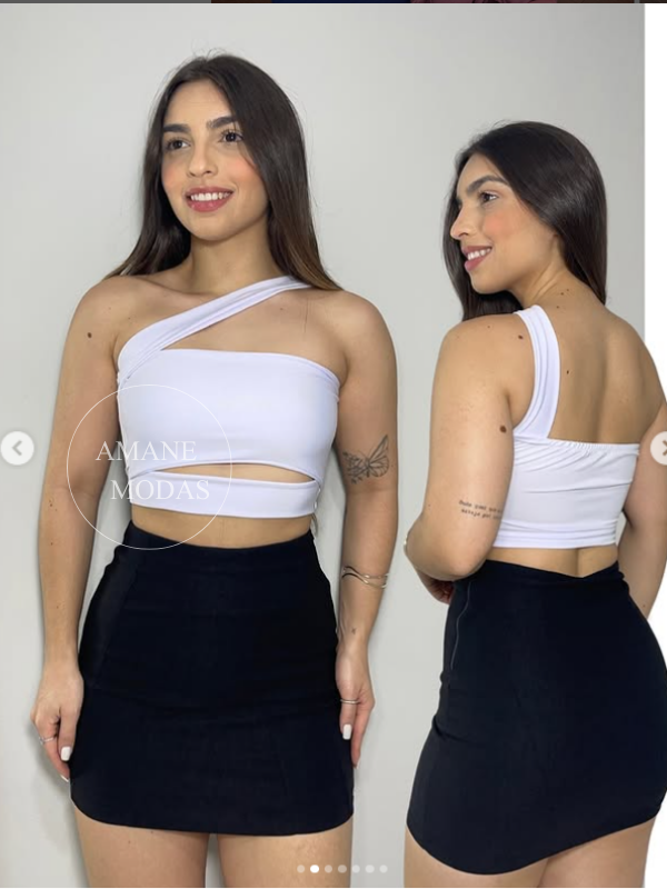 Top Recorts – Charme e Conforto na Medida Certa 💖✨ O Top Recorts é aquela peça que valoriza a silhueta e traz um toque extra de sofisticação ao look. Confeccionado em tecido supplex, ele garante elasticidade, conforto e um caimento perfeito no corpo. Sua modelagem moderna, com recortes estratégicos, destaca a pele de forma sutil e elegante, tornando o visual ainda mais estiloso. Além disso, o forro duplo na frente proporciona mais segurança e estrutura, evitando transparências indesejadas. No tom rosa, essa peça é perfeita para quem busca um look delicado, mas cheio de